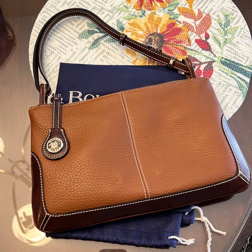 Small shoulder bag